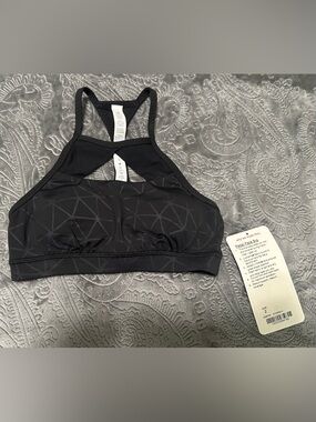 Brand New NWT Lululemon Pedal Pace Sports Bra Dream Catcher Size 2 Black
